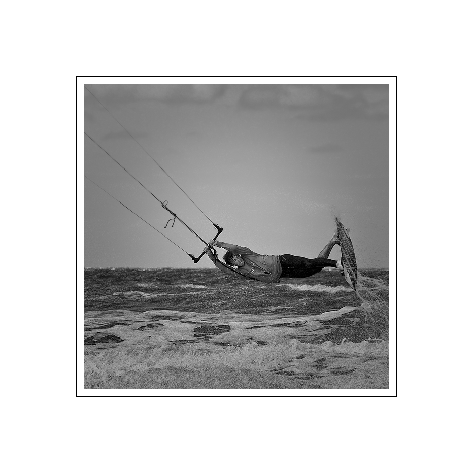 _Kite-Surfer_