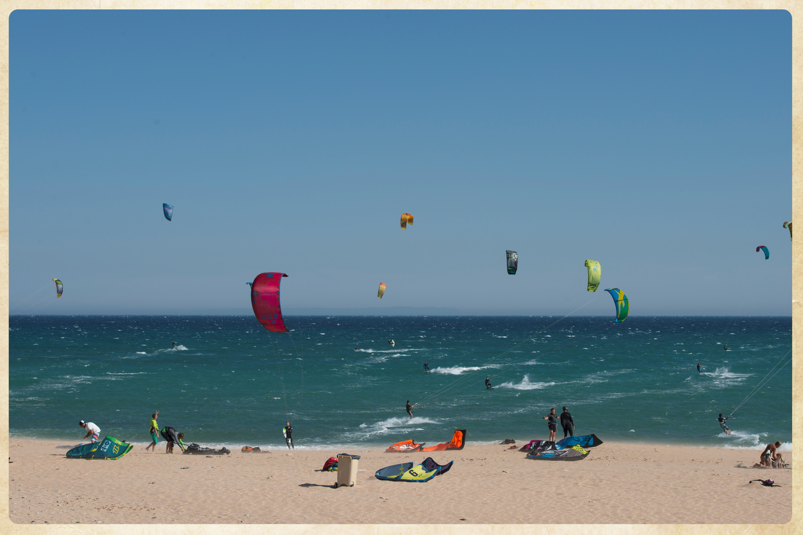 Kite-Surfer am Cap Trafalgar - Andalusien