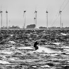 ... kite-surfer auf der elbe