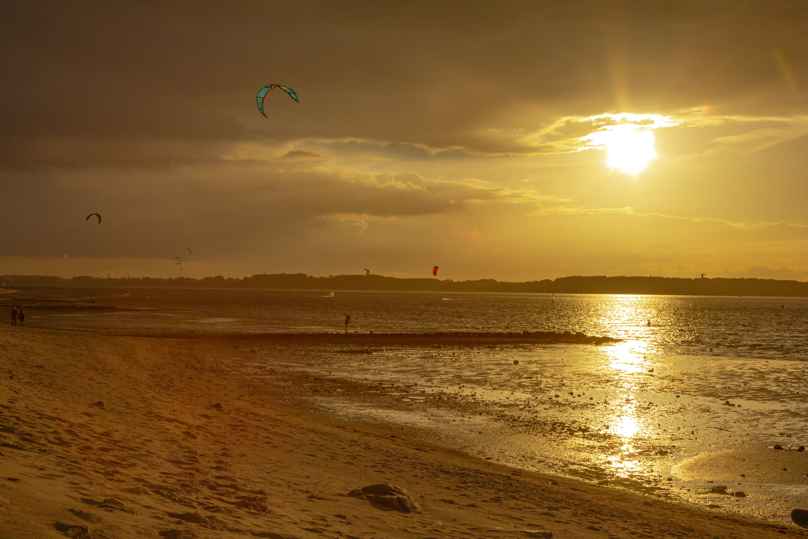 Kite Surfer auf der Kieler Förde