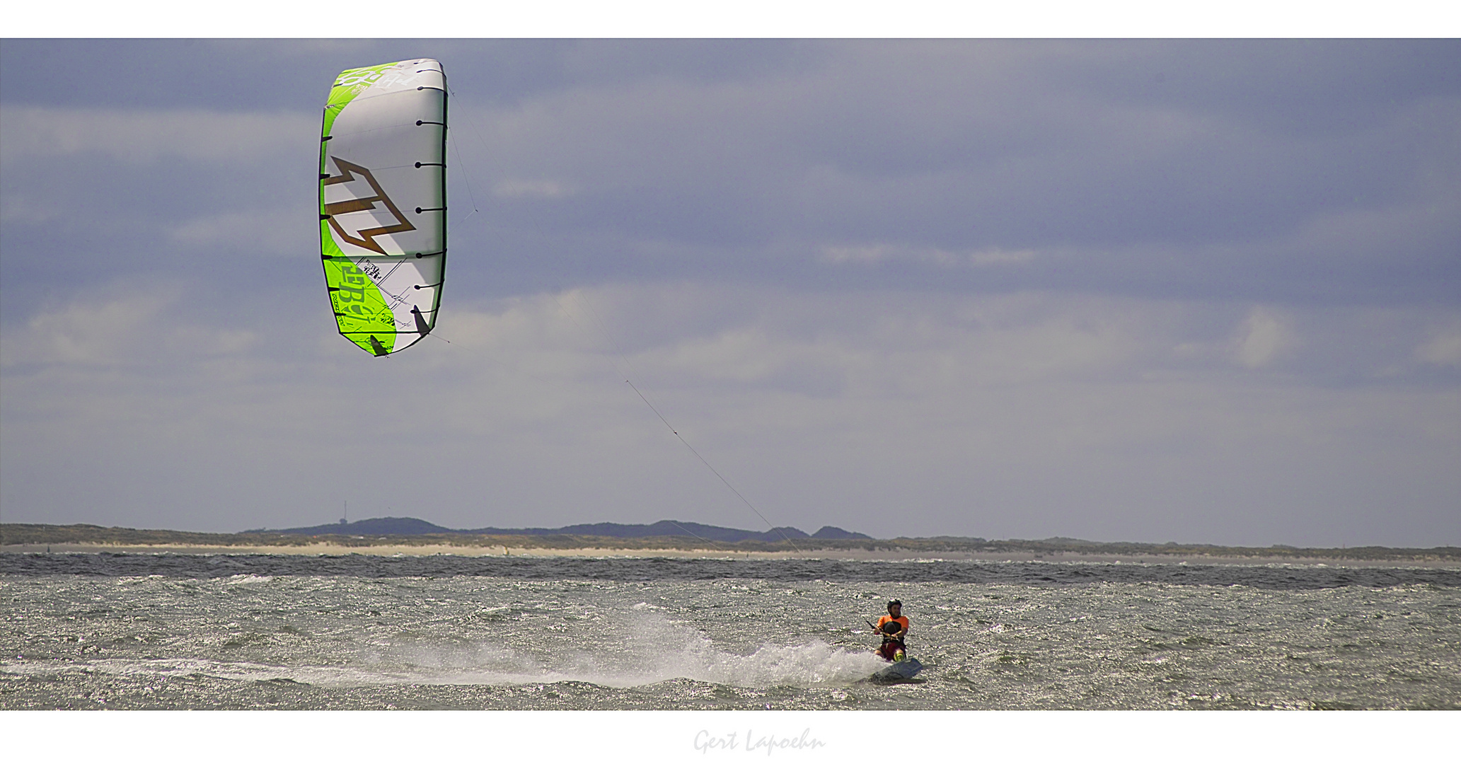 Kite-Surfer zwischen Sylt und Römö