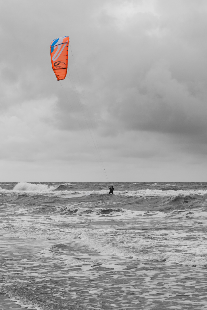 Kite-Surfing in Egmond