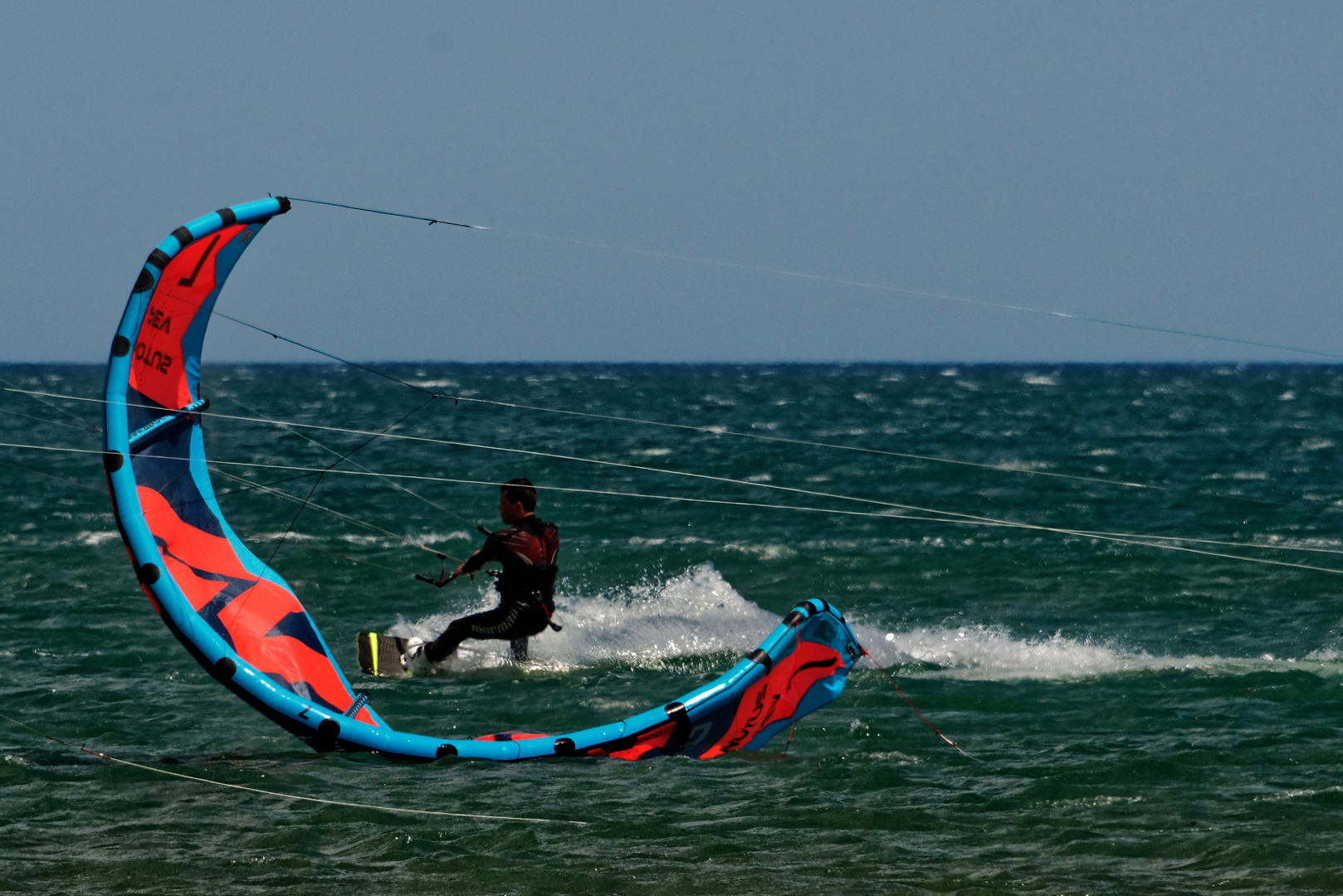 Kite trifft Surfer