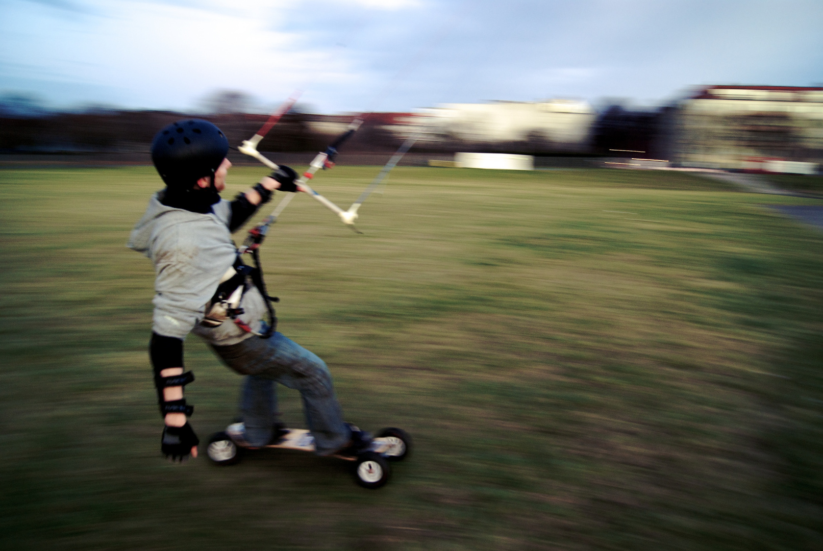 Kiteboard auf der Tepmpelhofer Freiheit 4