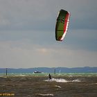 Kiter "gegen" Polizeiboot gg