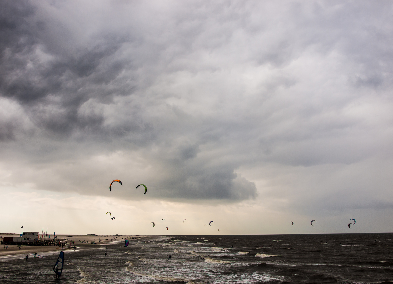 Kiter im Meer