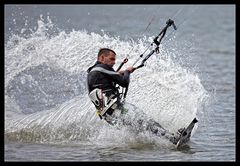 Kitesurf Action /8.