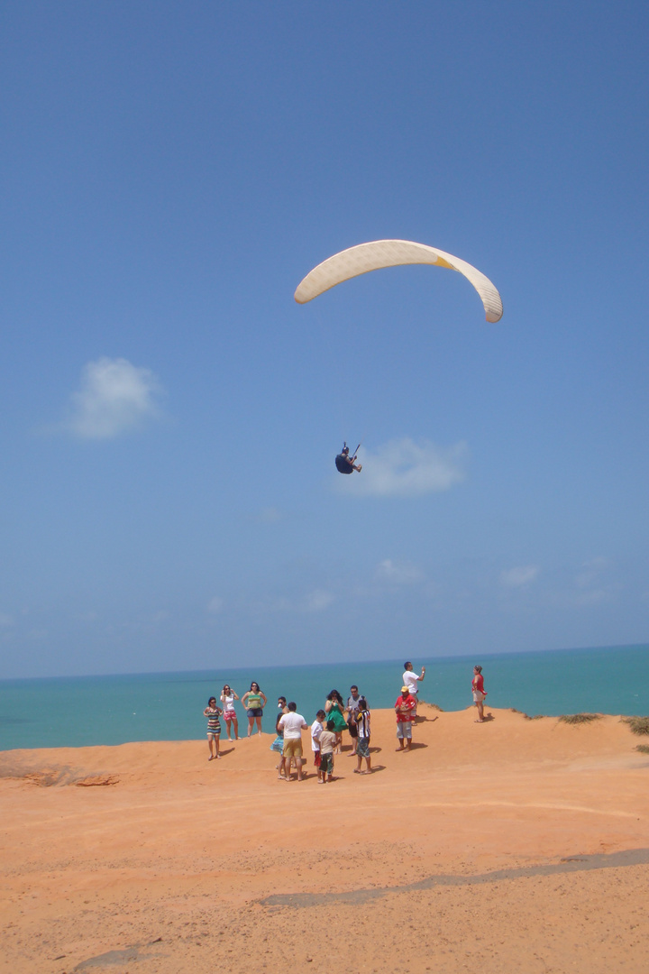 Kitesurf!!! Lugar perfeito para esses esporte, muito vento....Em Natal- Indo para PIpa.