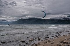 Kitesurf sul lago