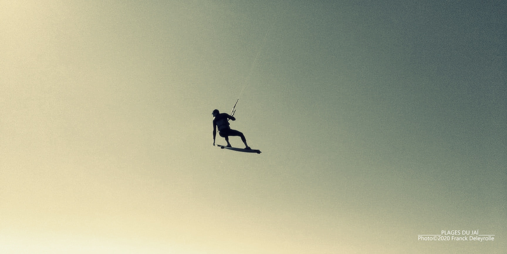 Kitesurf sur les plages du Jaï