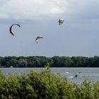 Kitesurfen auf einem See bei Potsdam