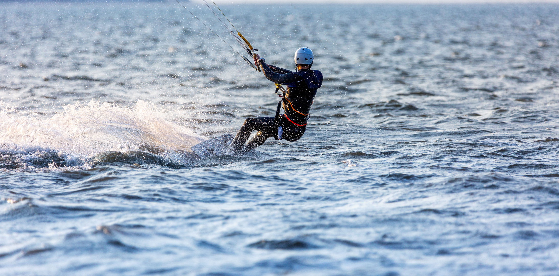 Kitesurfer 1