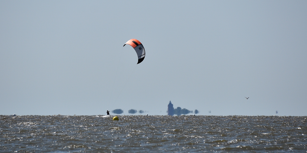 Kitesurfer