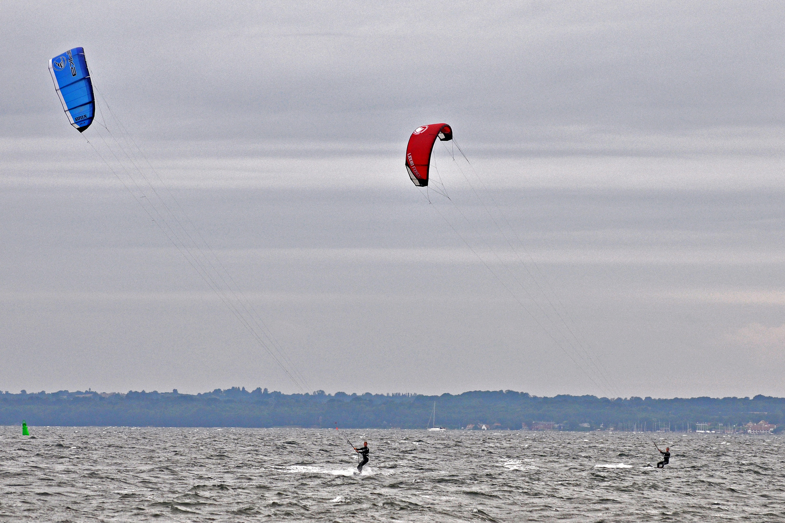 Kitesurfer