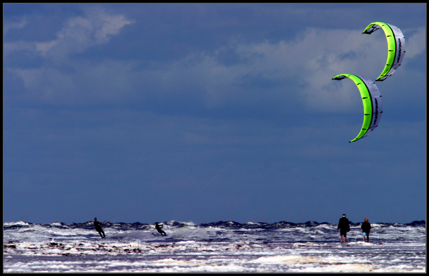 Kitesurfer