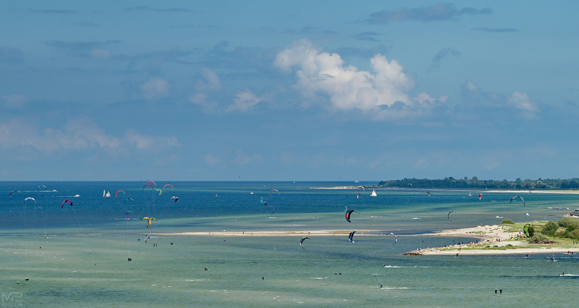 Kitesurfer bei Laboe ..