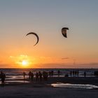 Kitesurfer im Sonnenuntergang