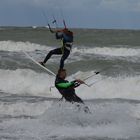  Kitesurfer in der Ostsee (Binz) 