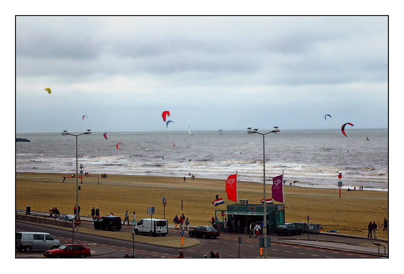 Kitesurfer- Netherlands/Scheveningen