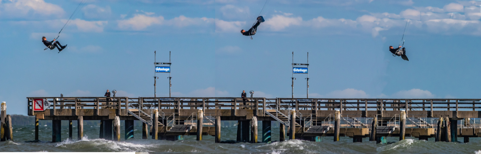 Kitesurfer-Sprung über die Seebrücke in Boltenhagen