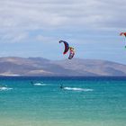 - Kitesurfers -