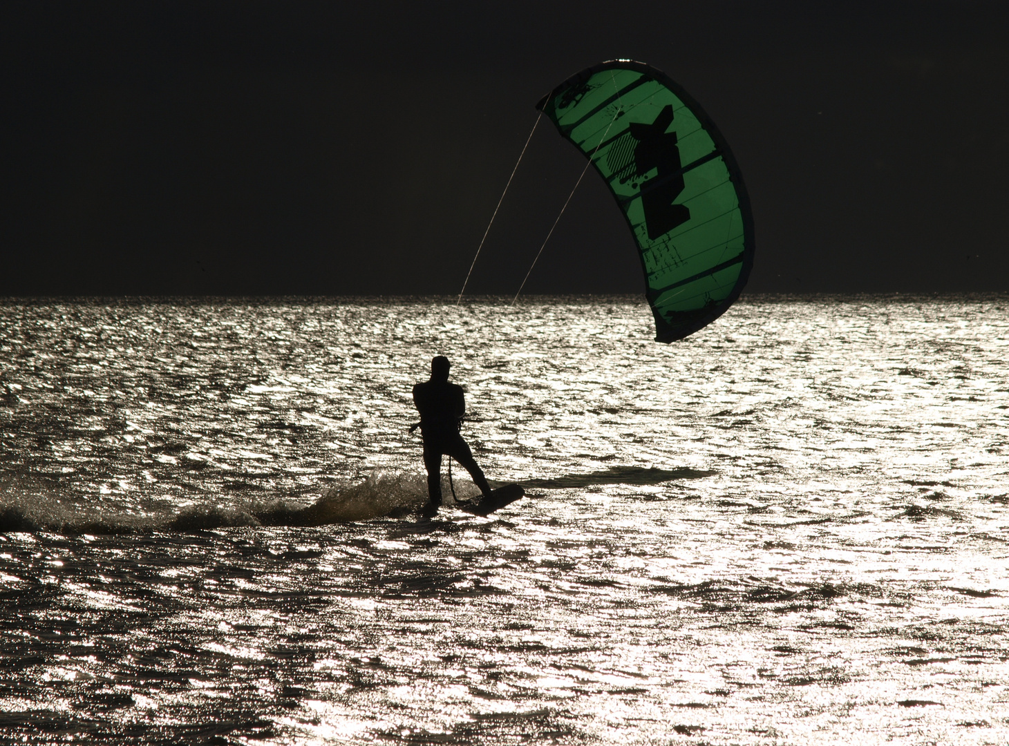 Kitesurfing