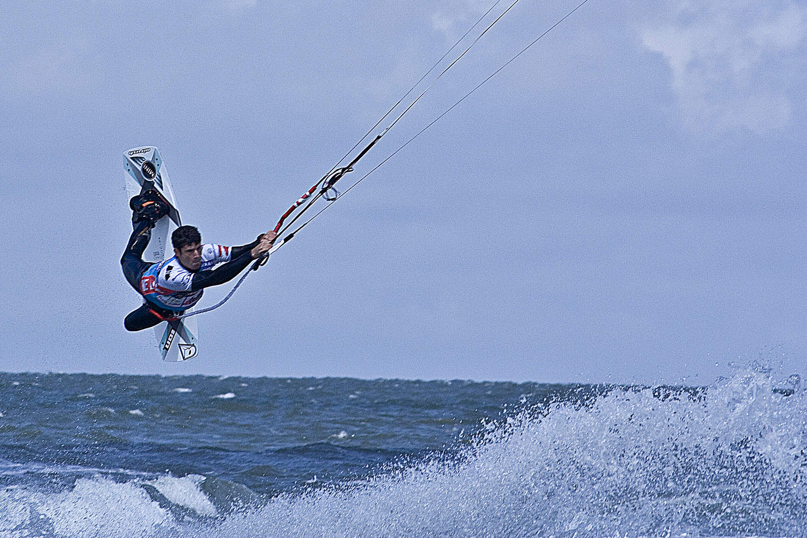 Kitesurfing