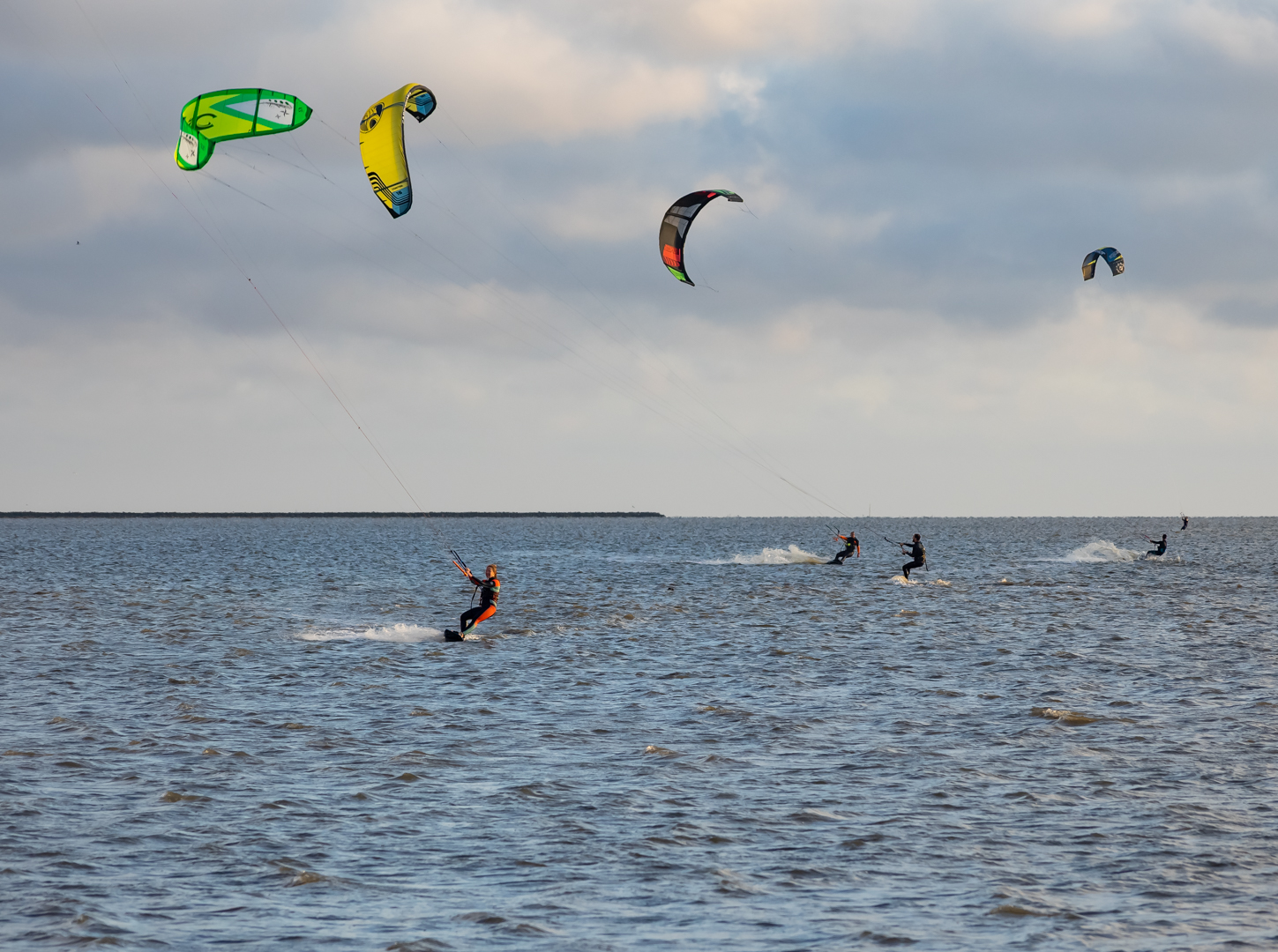 Kitesurfing