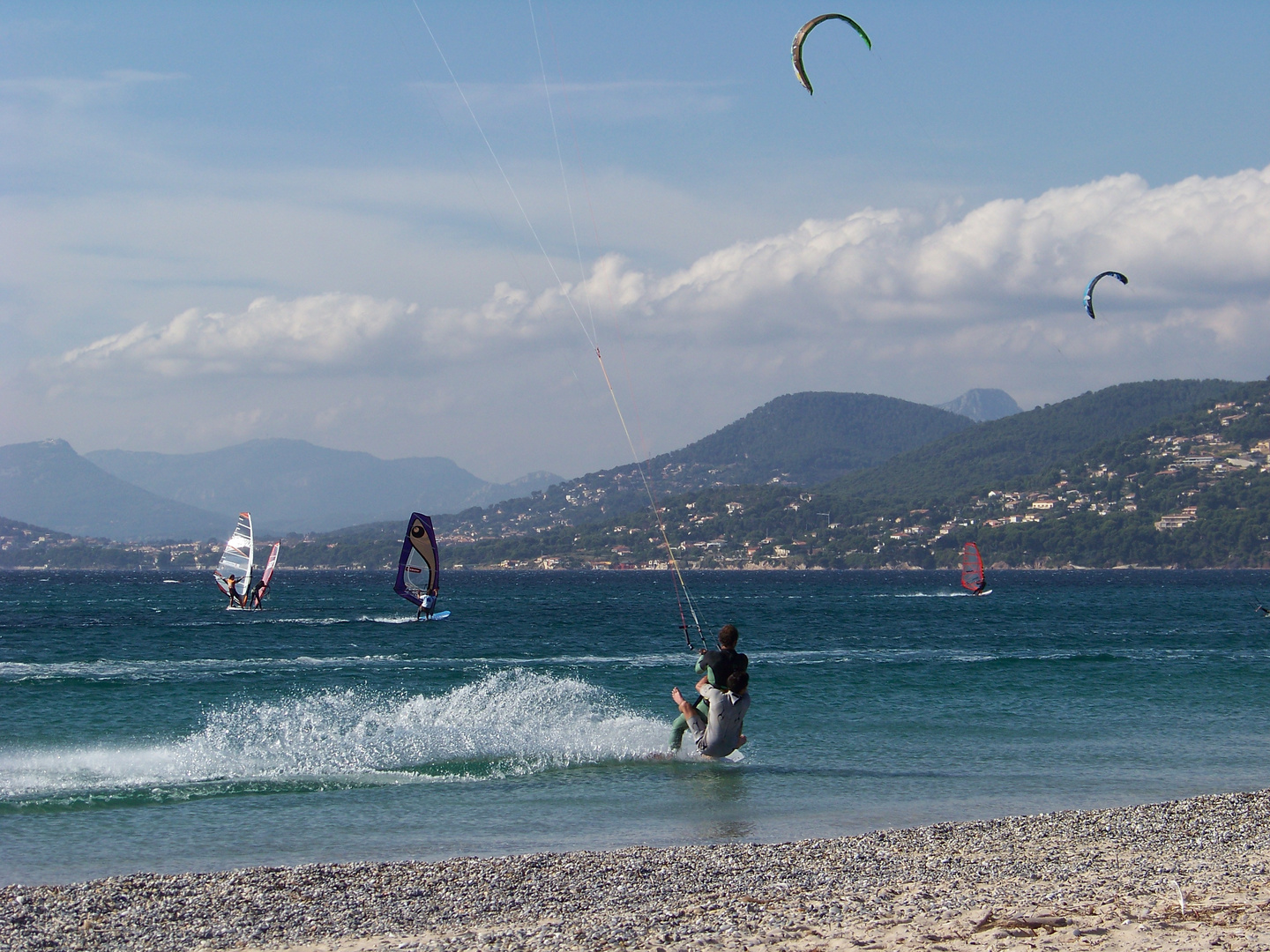 Kitesurfing mit Huckepack