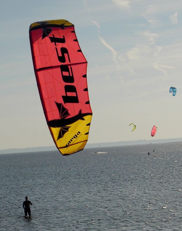 Kitesurfing vor Lemkerhafen - Fehmarn