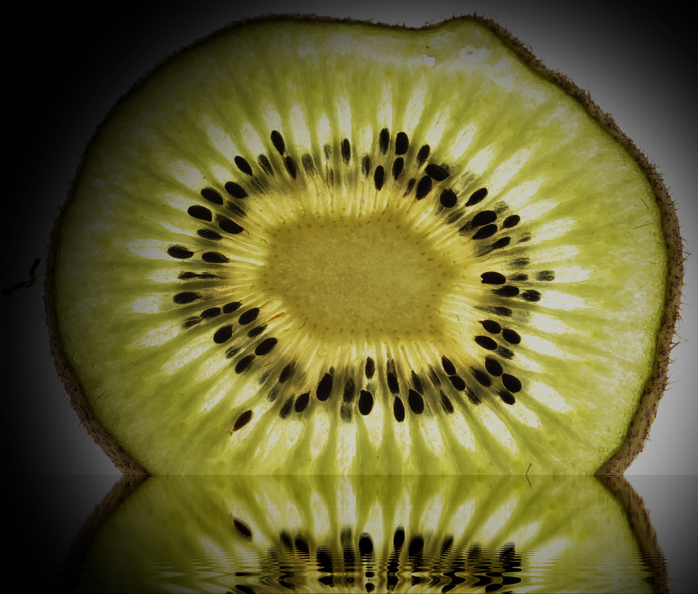 Kiwi eye