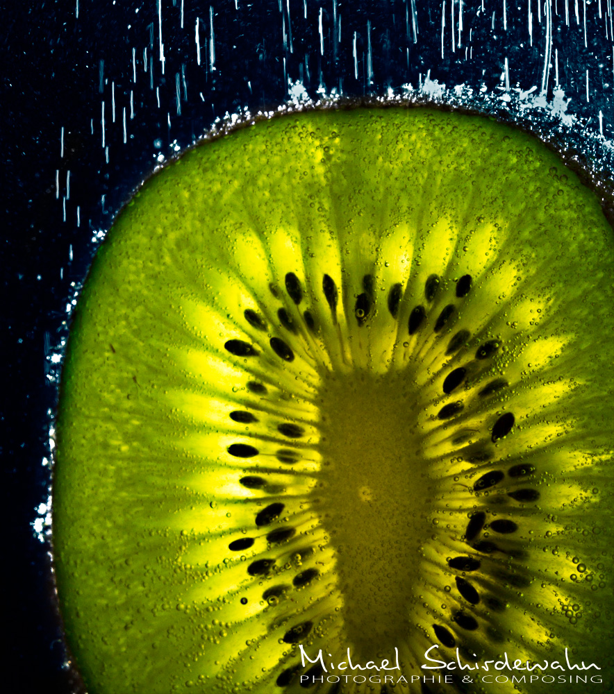 Kiwi mit Blubberblasen