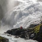 Kjosfossen mit Tänzerin