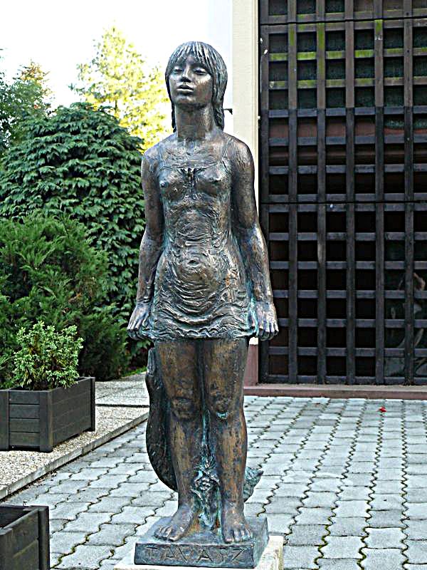 KKM - Mädchen in Bronze
