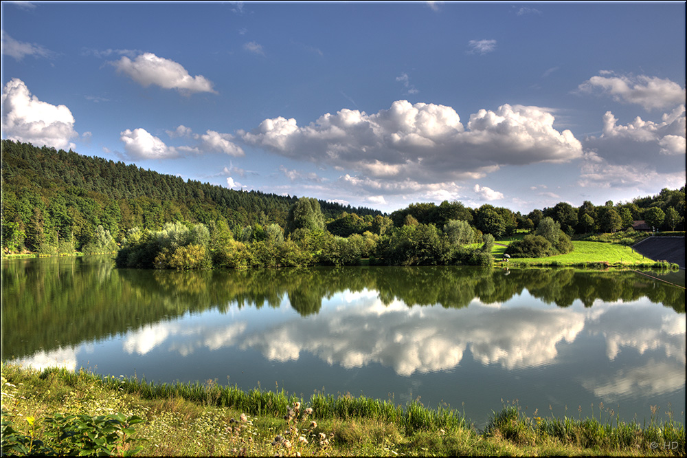 kl. idyllischer Stausee