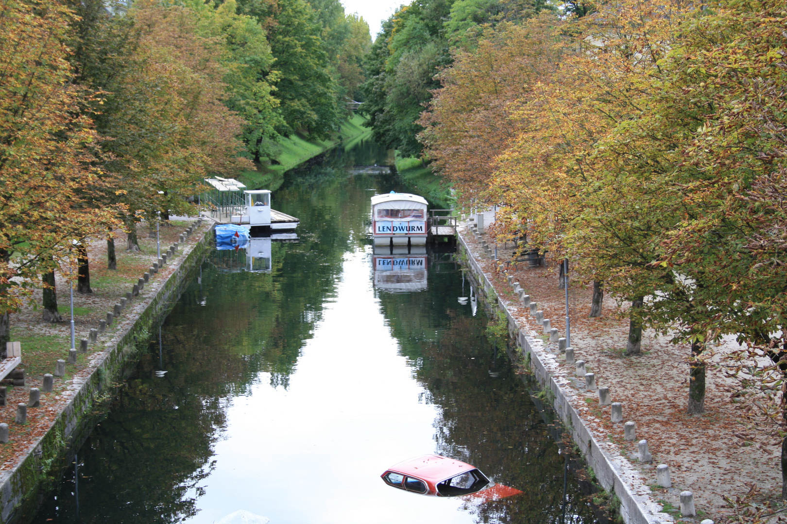 Klagenfurt im Herbst (Lendkanal)