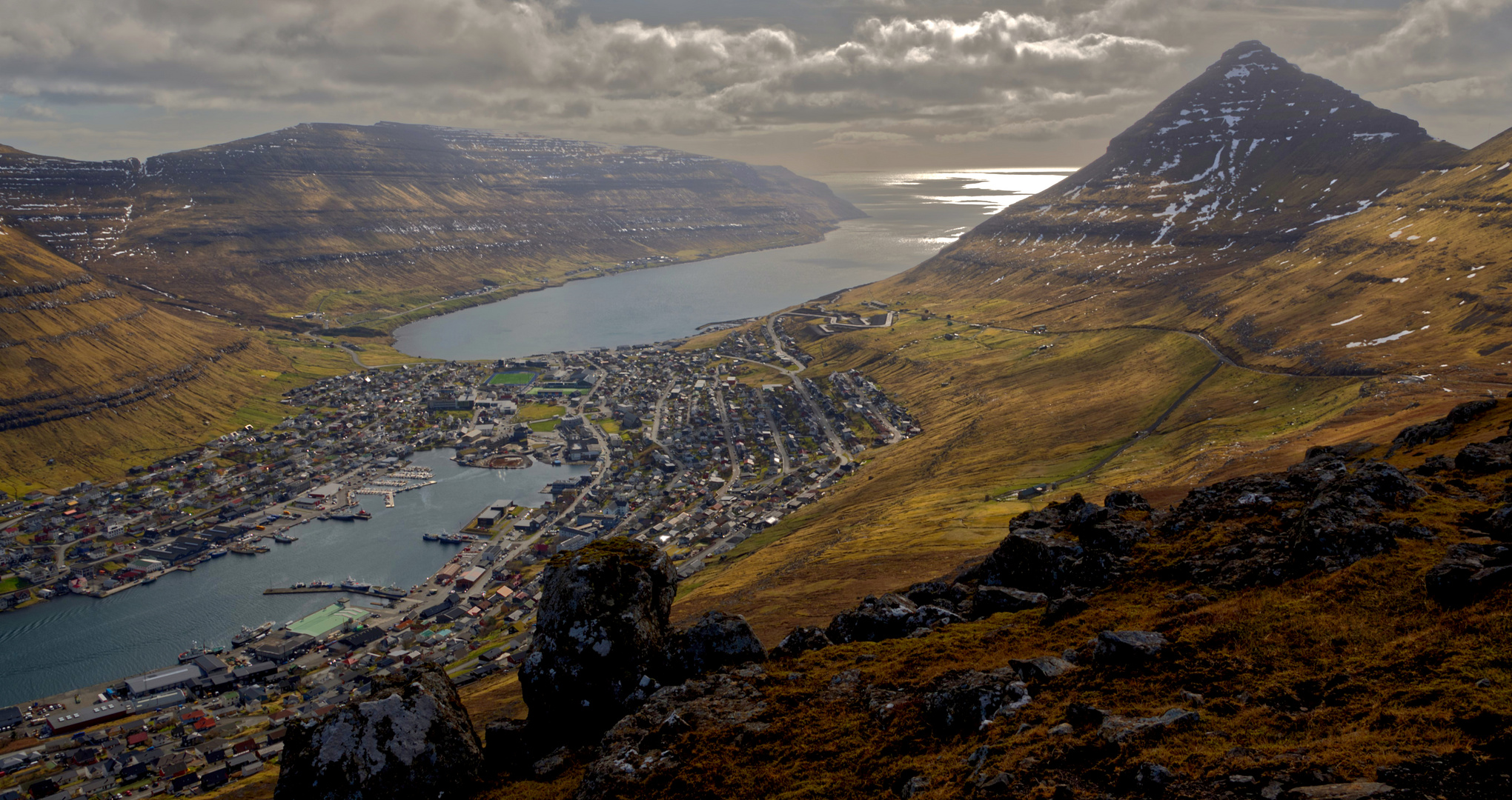 Klaksvik vom Hausberg Klakkur