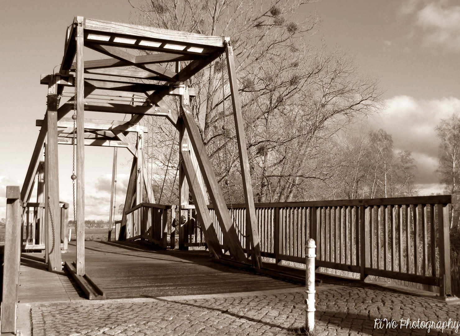 Klappbrücke über Köhns Kanal