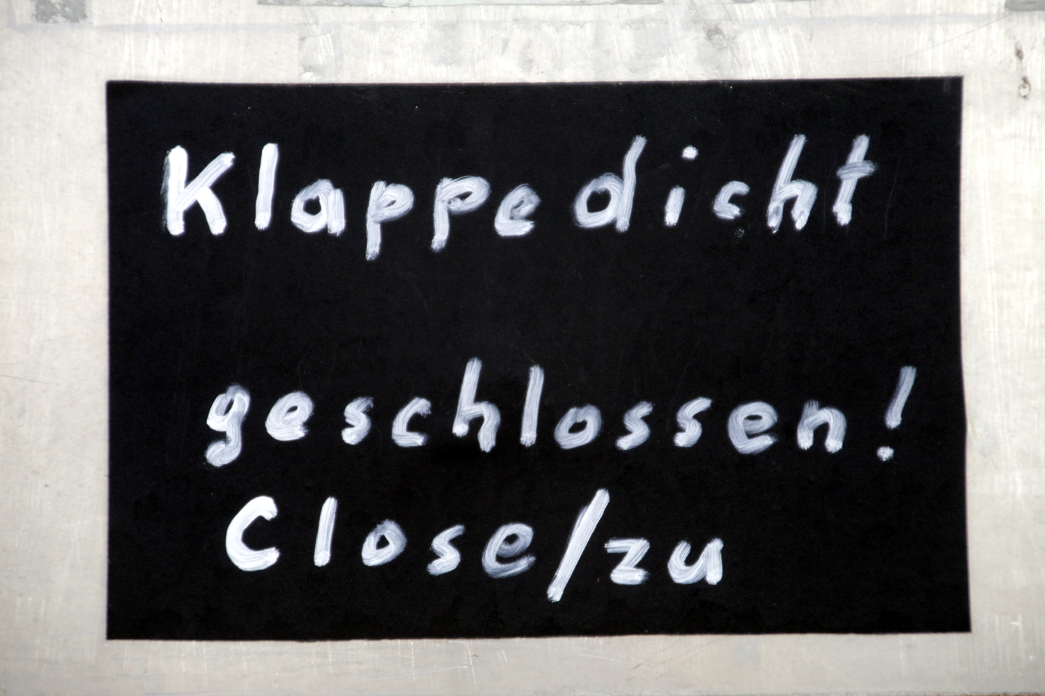 Klappe zu Affe tot Foto & Bild fotos, city, street Bilder auf