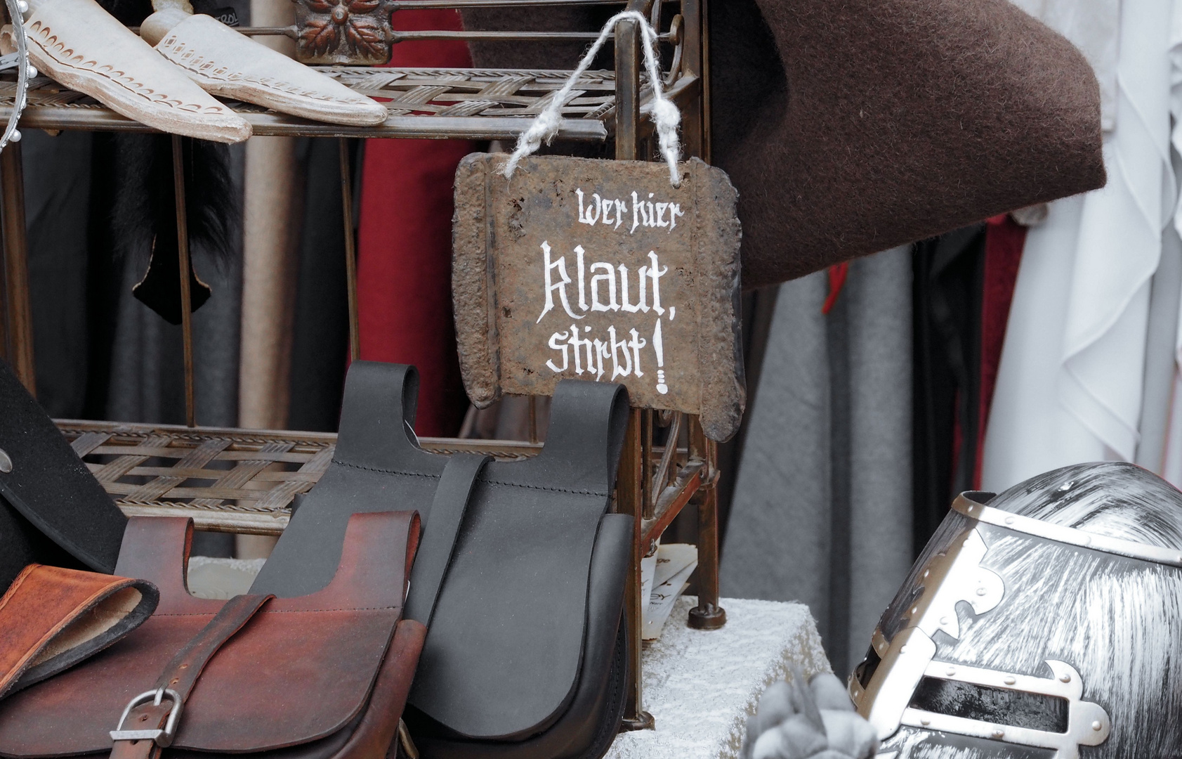 Klare Ansage auf dem Mittelaltermarkt..... 