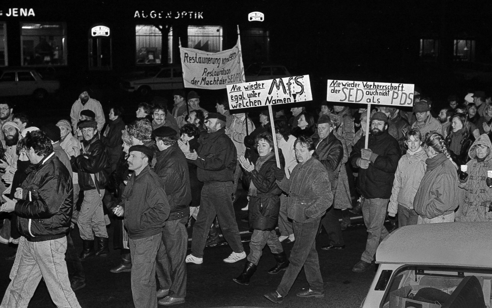 Klare Ansage - Donnerstagsdemo in Rostock