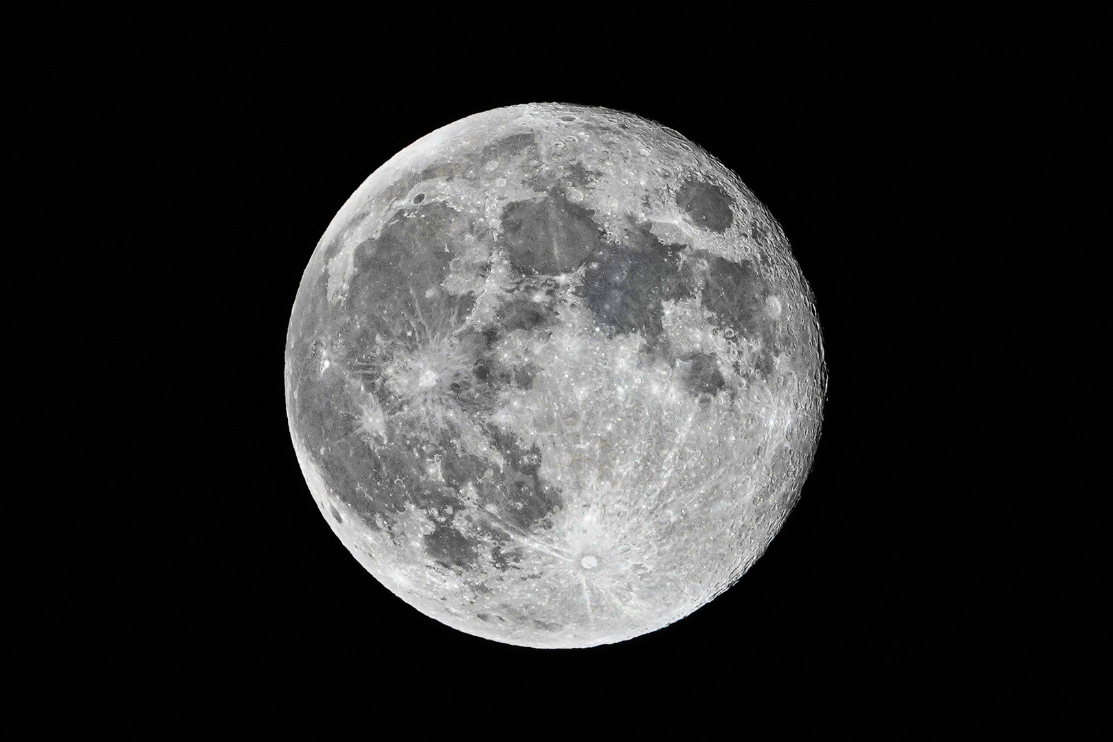 Klare Sicht auf den Vollmond 