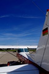 Klarer Himmel, kleine Cessna...gleich gehts los!