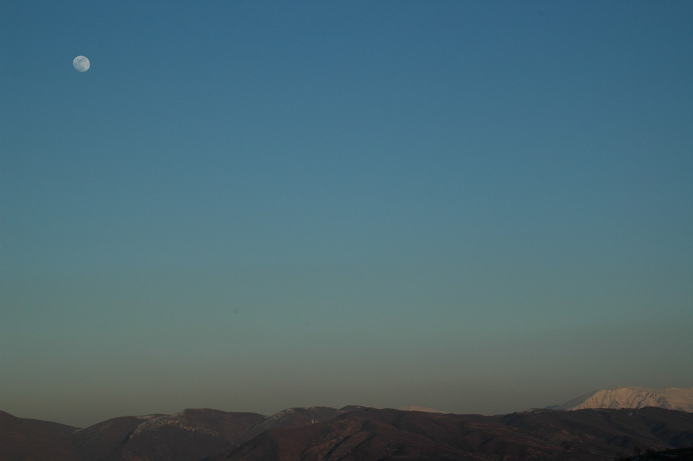 Klarer Himmel über Albanien