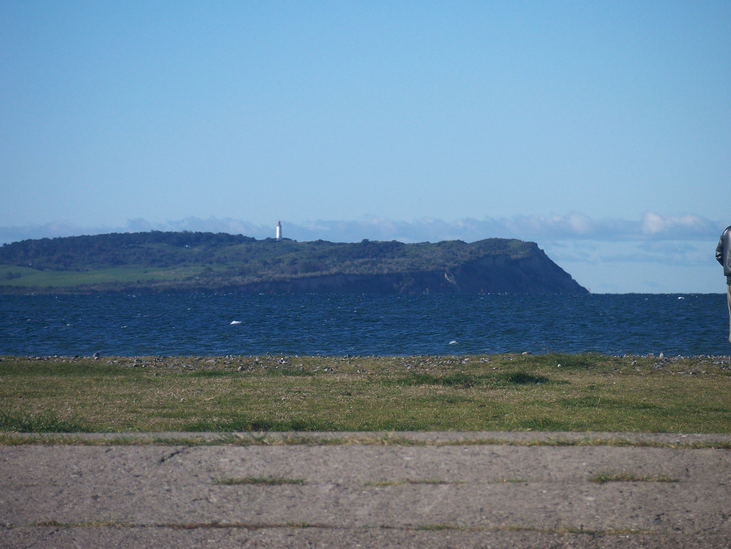 klarer Seeblick von Dranske nach Hiddensee