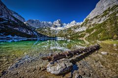 ~ KLARES BERGWASSER - EHRWALD ~