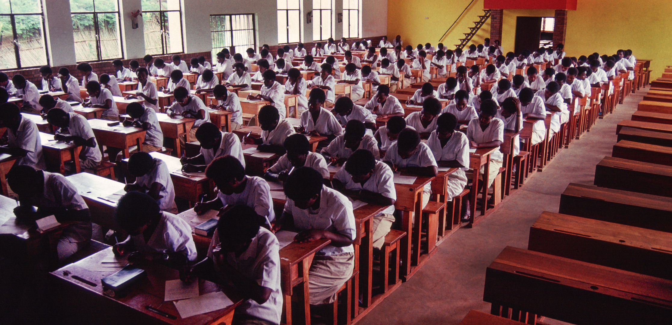 Klassenarbeit in der Sekundarschule in Remera