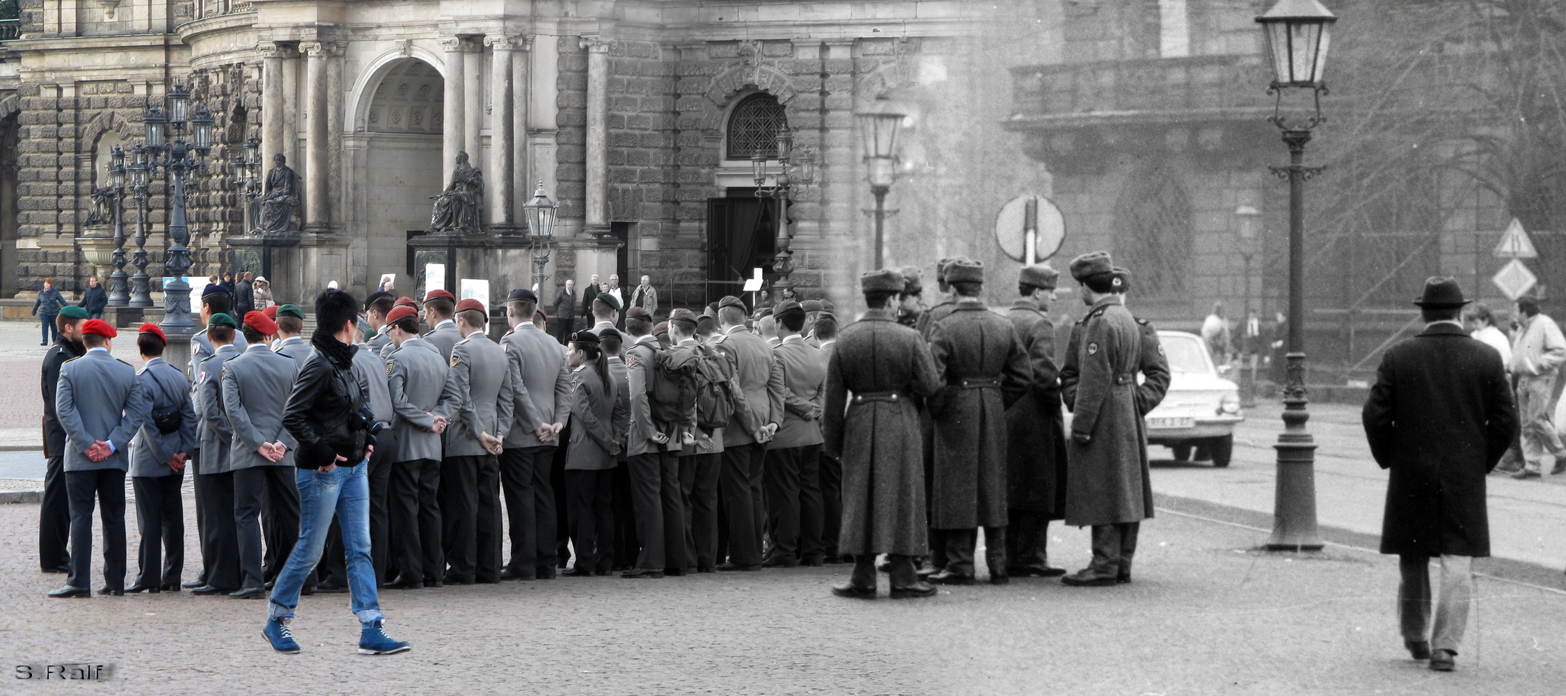 Klassentreffen auf dem Theaterplatz