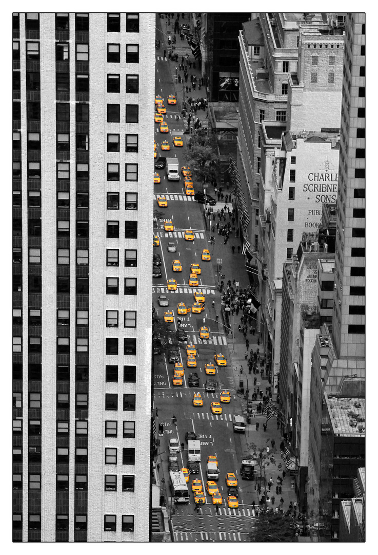 - Klassiker- Yellow Cabs in den Schluchten von New York