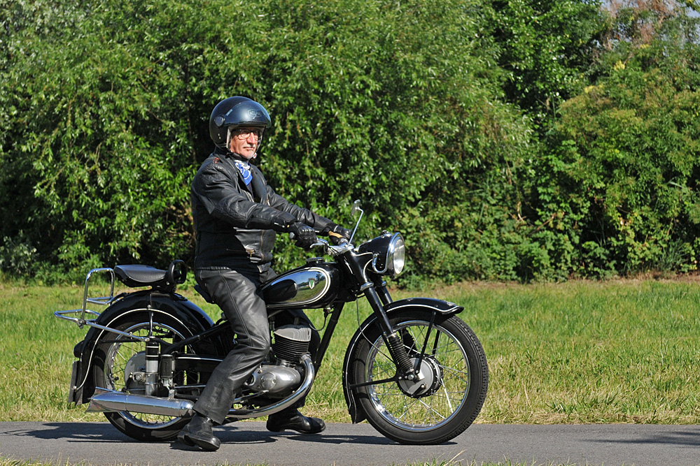 Klassikertreffen: Motorradfahrer – Stolz